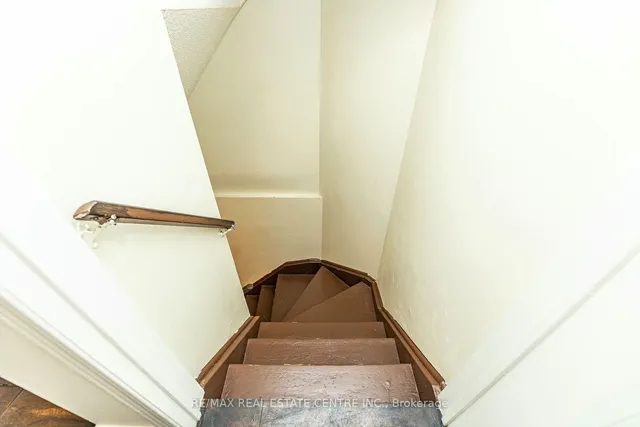 Additional image 27 of 43 Goldenlight Circ