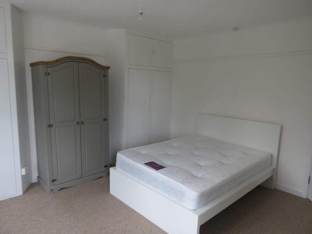 Additional image 17 of 6 bedroom Detached House in Wallisdown