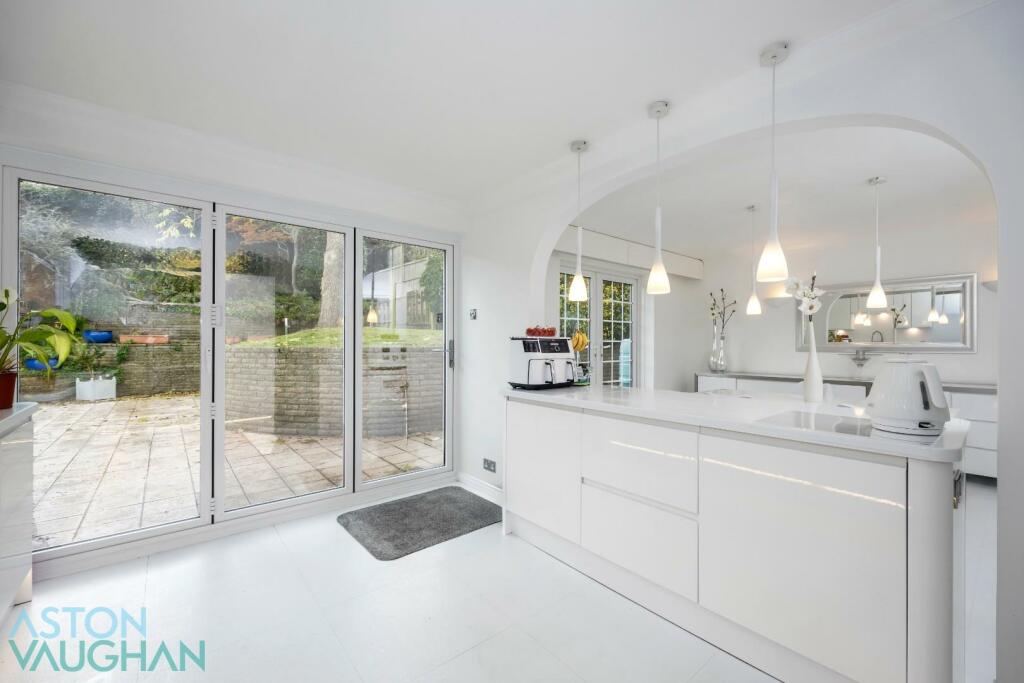 Additional image 11 of Wanderdown Close, Ovingdean, Brighton