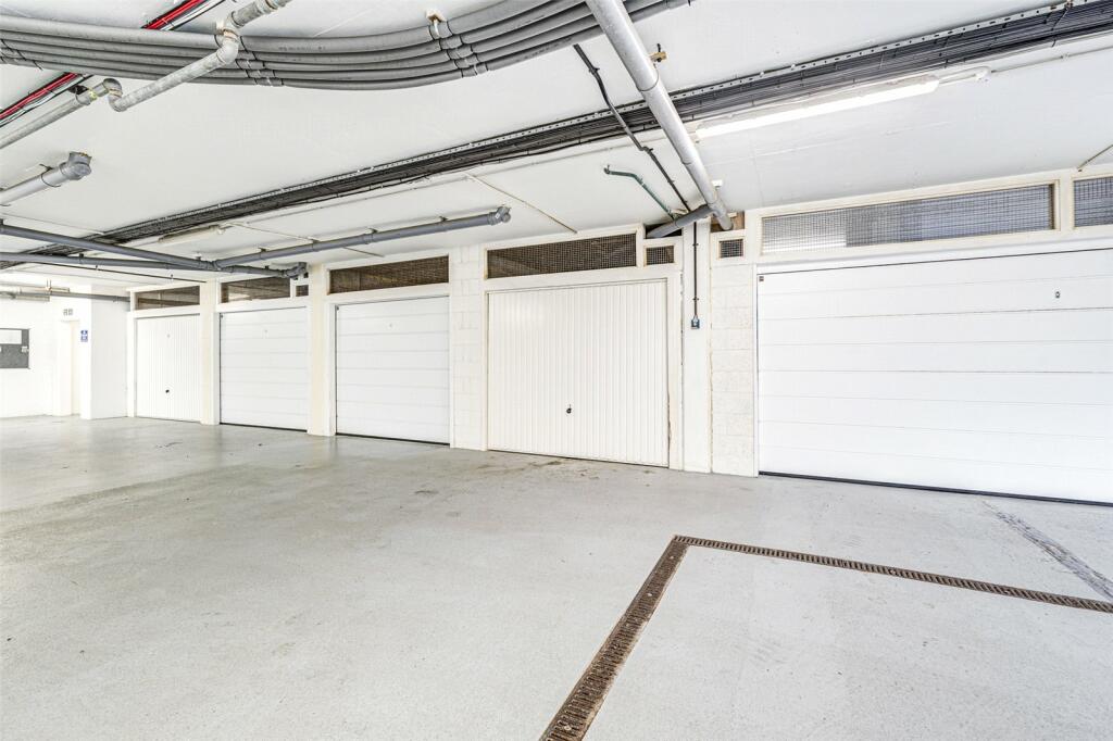 Additional image 30 of Vista Mare East, 42 West Parade, West Worthing, West Sussex, BN11