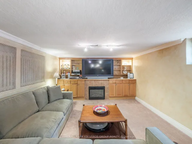 Additional image 27 of 105 Rykert Cres