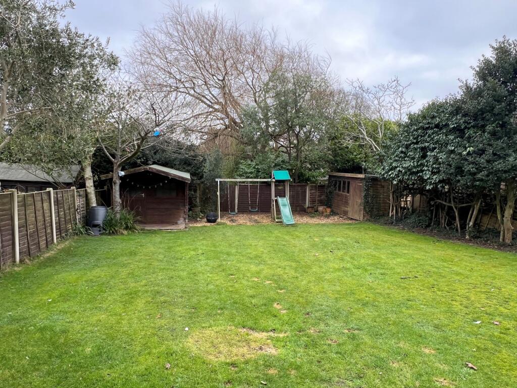 Additional image 20 of Barton Court Avenue, Barton On Sea, New Milton, Hampshire. BH25 7ES