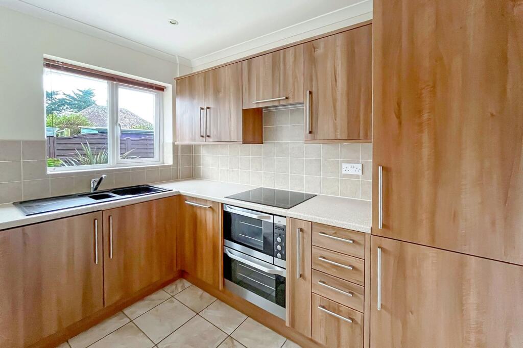 Additional image 16 of Seawaves Close, East Preston, Littlehampton, West Sussex