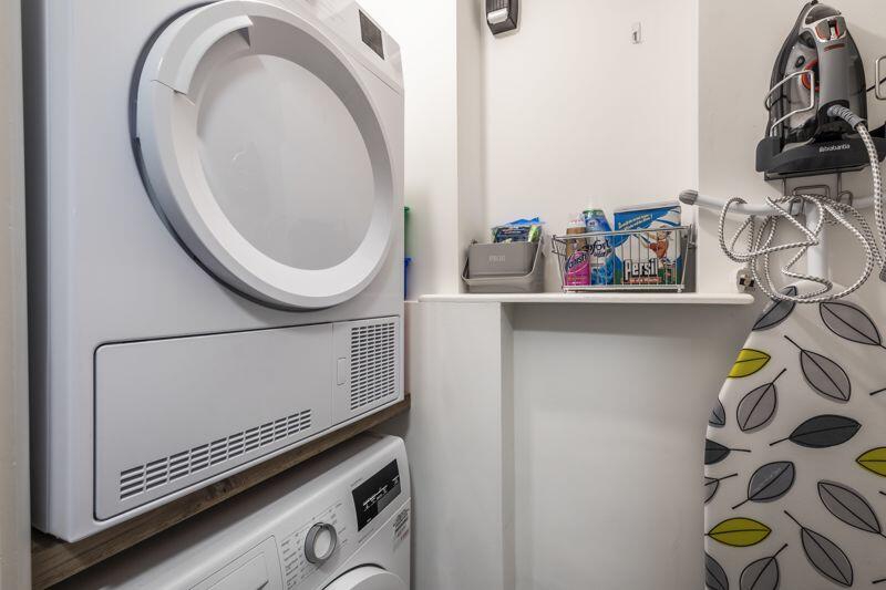 Additional image 5 of BEAUTIFUL LARGE DOUBLE ENSUITE ROOM IN BRANKSOME - 141 ALDER ROAD, POOLE