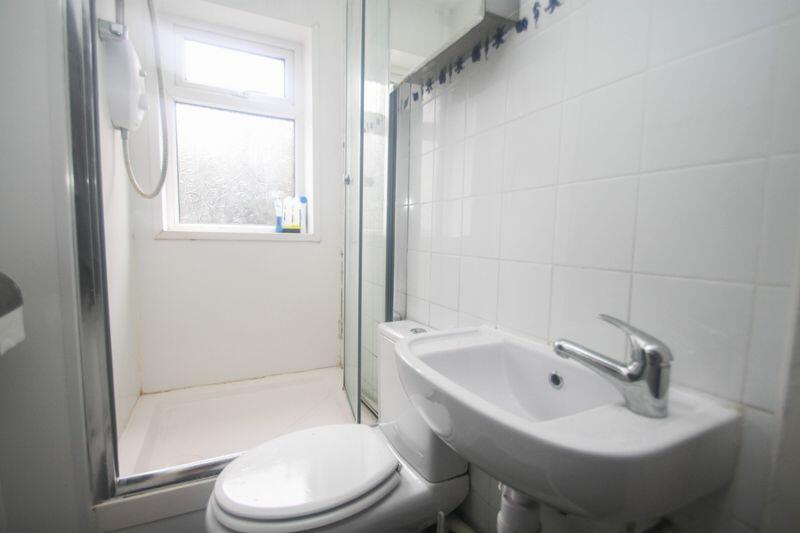 Additional image 3 of Spacious Ground Floor Flat, Professional Sharers Welcome
