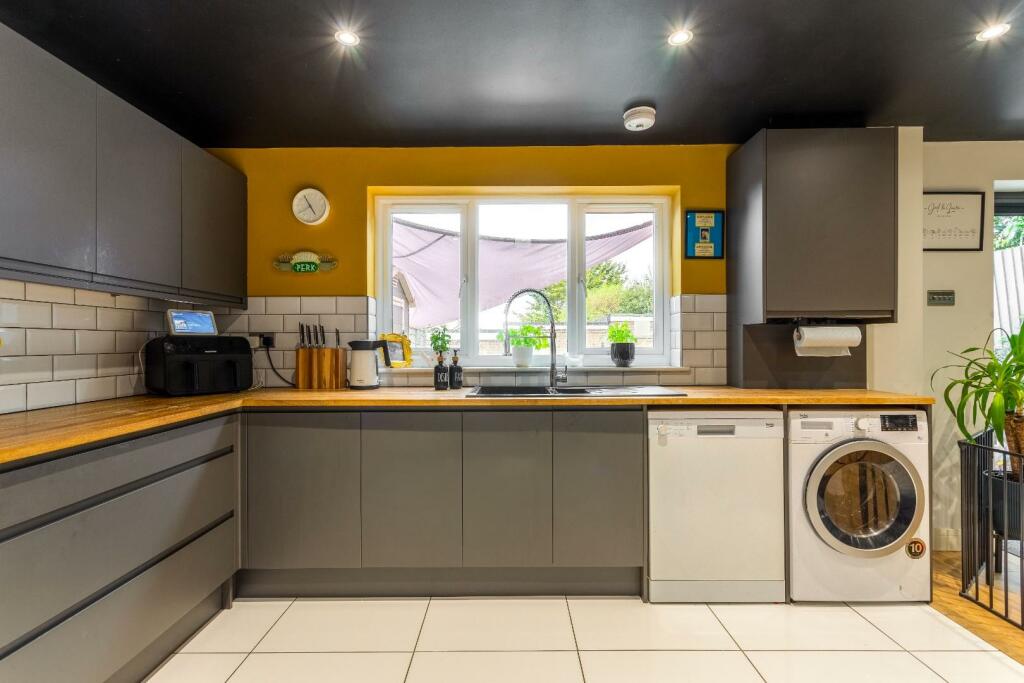 Additional image 4 of Cissbury Way, Shoreham-By-Sea