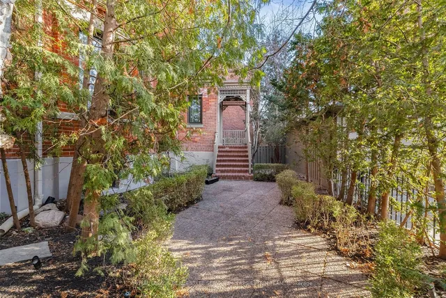 Additional image 30 of 65 Elgin Ave