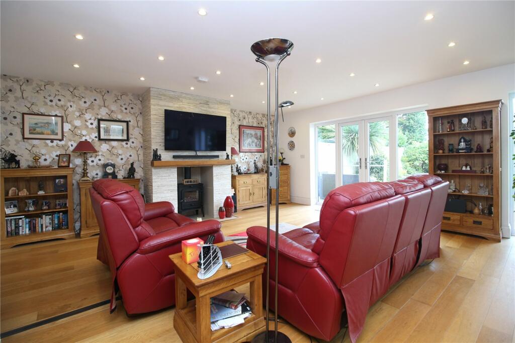 Additional image 4 of Beechwood Avenue, New Milton, Hampshire, BH25