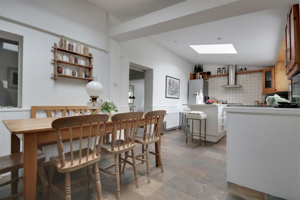 Additional image 30 of Lester Square, Burley,