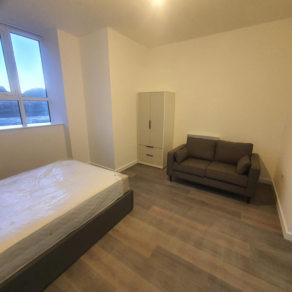 Additional image 3 of The Card House, Bingley Road, Bradford, West Yorkshire, BD9