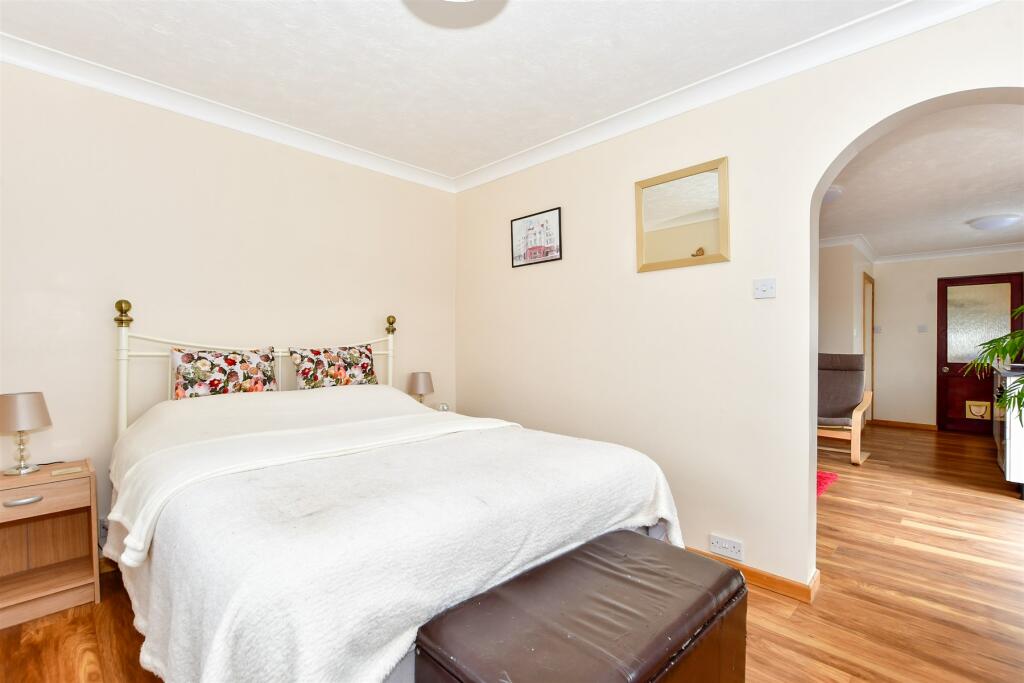 Additional image 11 of Grand Avenue, Littlehampton, West Sussex