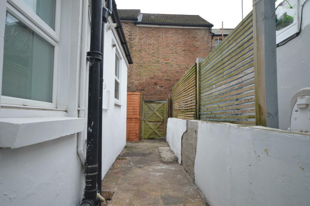 Additional image 8 of Cross Street, Worthing, BN11