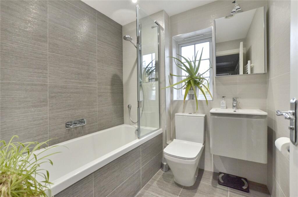 Additional image 20 of Cracklewood Close, West Moors, Ferndown, Dorset, BH22