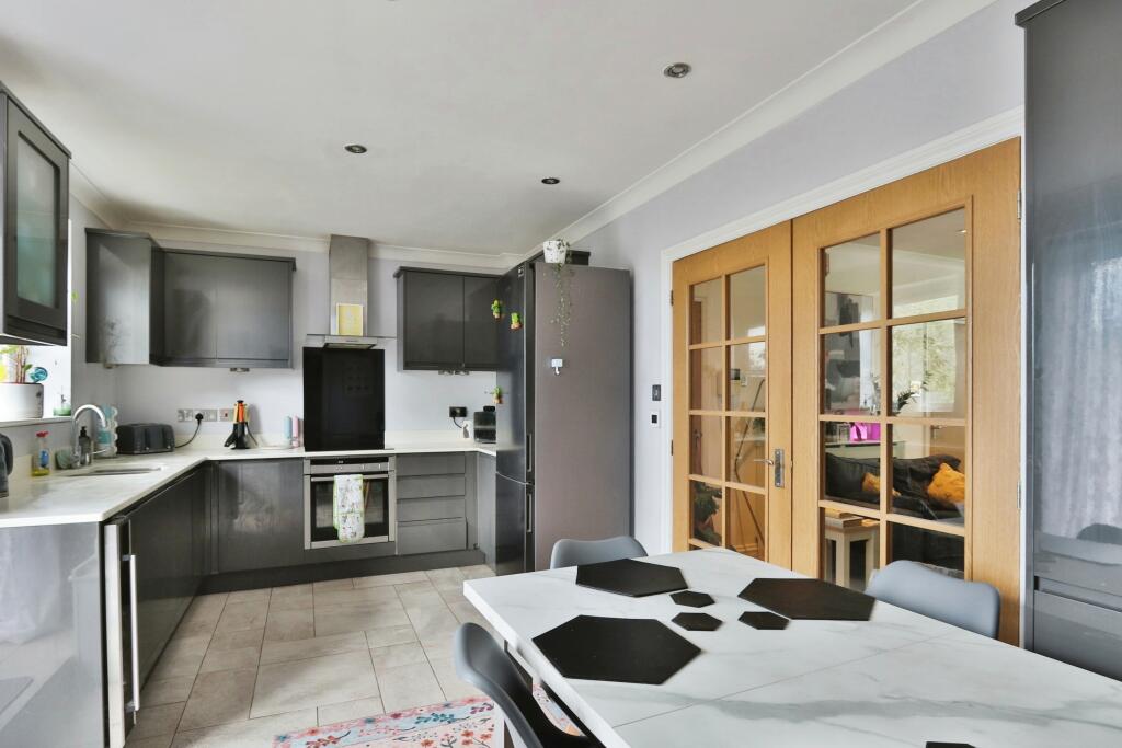 Additional image 7 of Feversham Avenue, QUEENS PARK, Bournemouth, Dorset, BH8