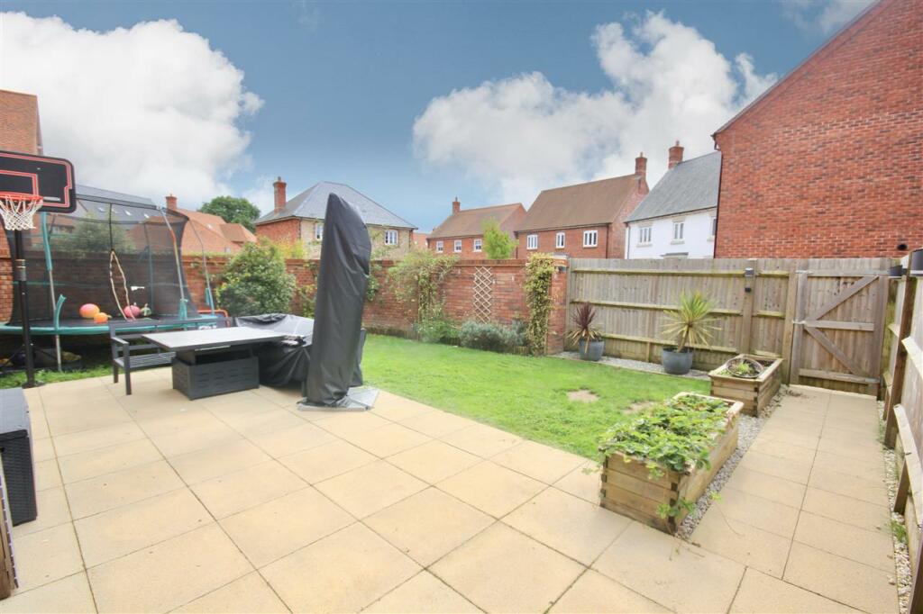 Additional image 27 of Constance Road, Wimborne