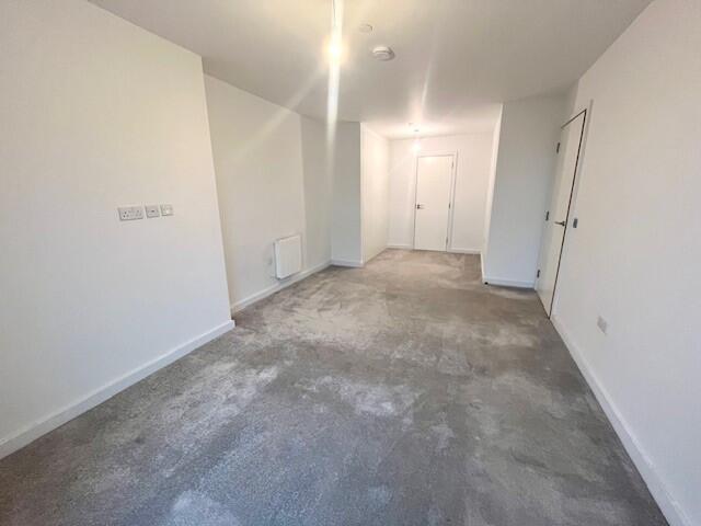 Additional image 3 of The Helm, Holdenhurst Road