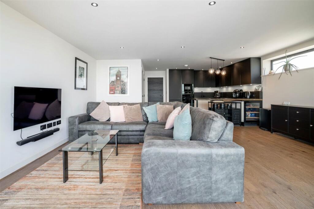 Additional image 3 of Boscombe Overcliff Drive, Bournemouth, BH5