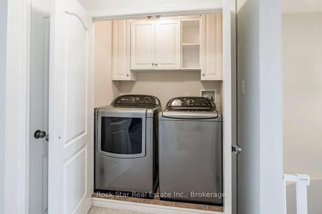 Additional image 21 of 70 Marina Point Cres