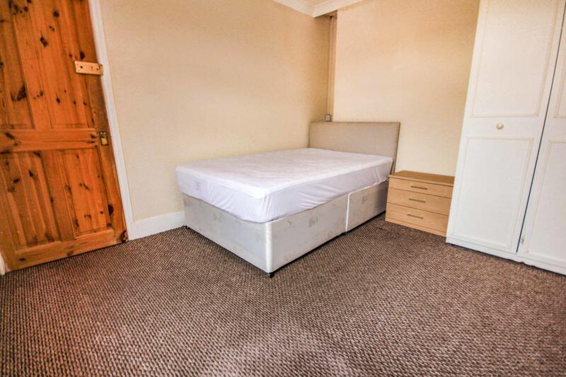 Additional image 8 of A Four Bedroom Detached House in Winton!!