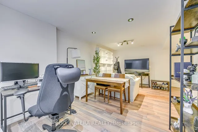 Additional image 35 of 770 Othello Crt Unit 80