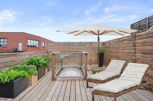 Additional image 26 of 326 Carlaw Ave Unit 106