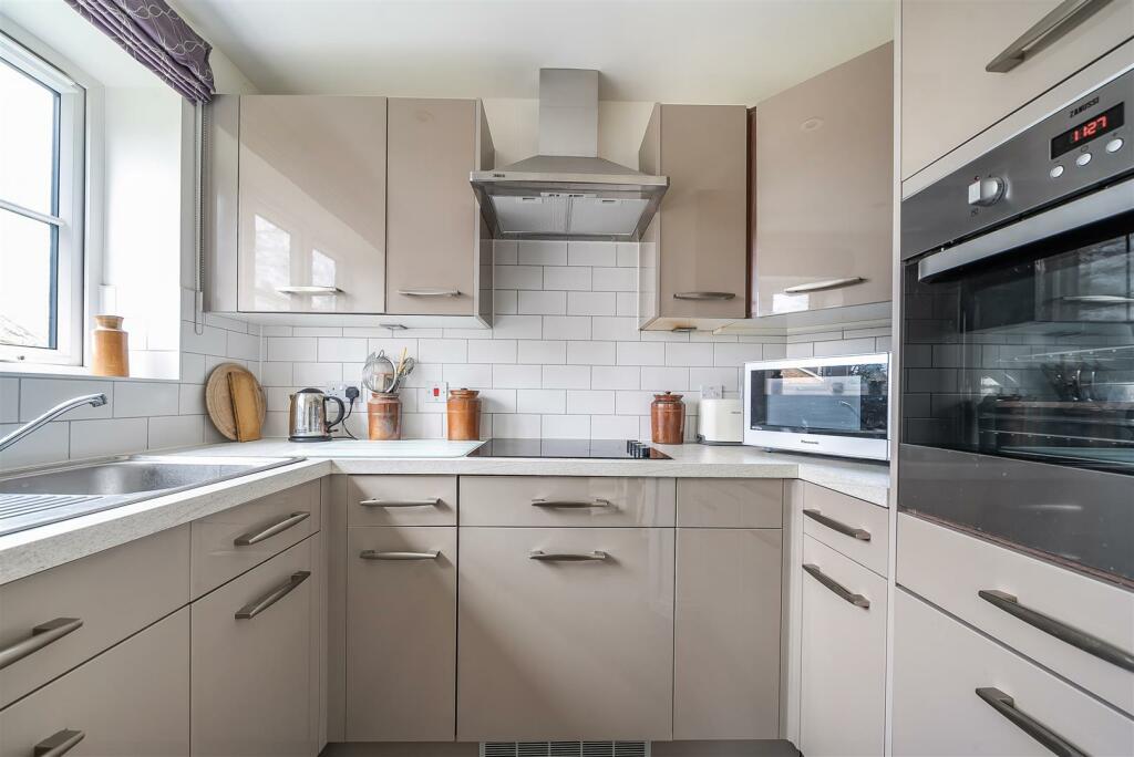 Additional image 2 of Hale Lodge, Littlehampton