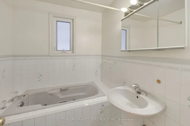 Additional image 6 of 1 Burlington Cres