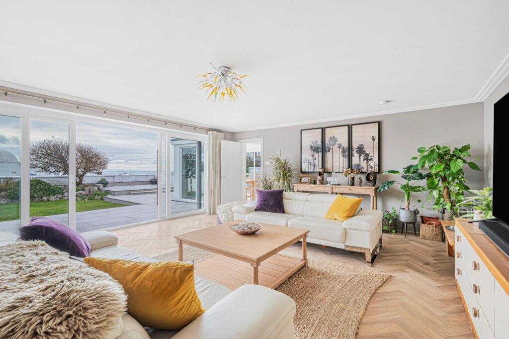 Additional image 58 of Marine Drive, Saltdean, BN2 8AA