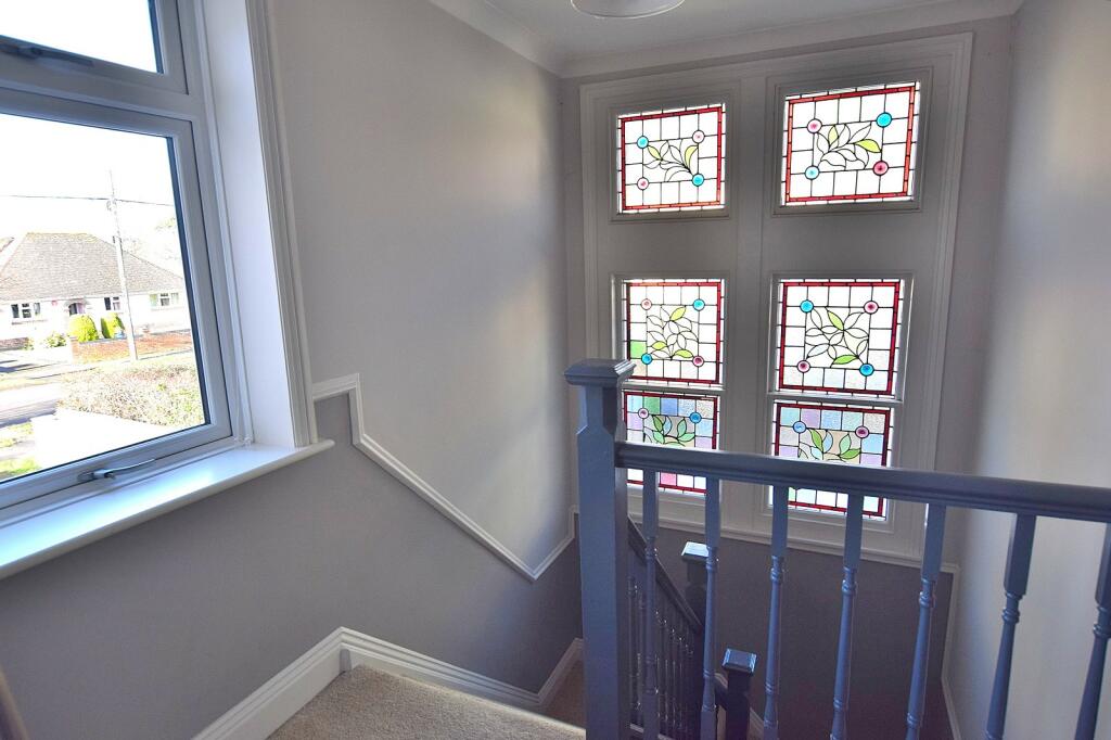 Additional image 12 of Barton Court Avenue, Barton On Sea, New Milton, Hampshire. BH25 7EP