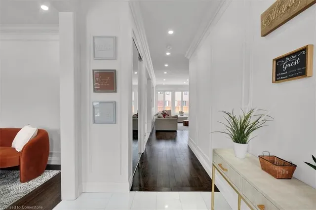 Additional image 3 of 51 July Ave