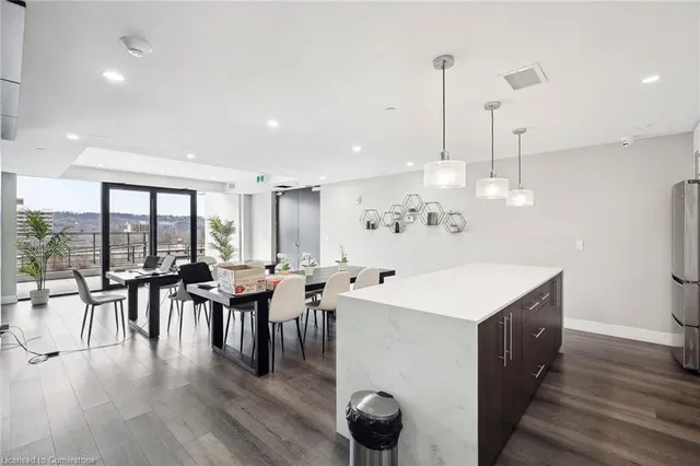 Additional image 26 of 15 Queen St S St Unit 2114