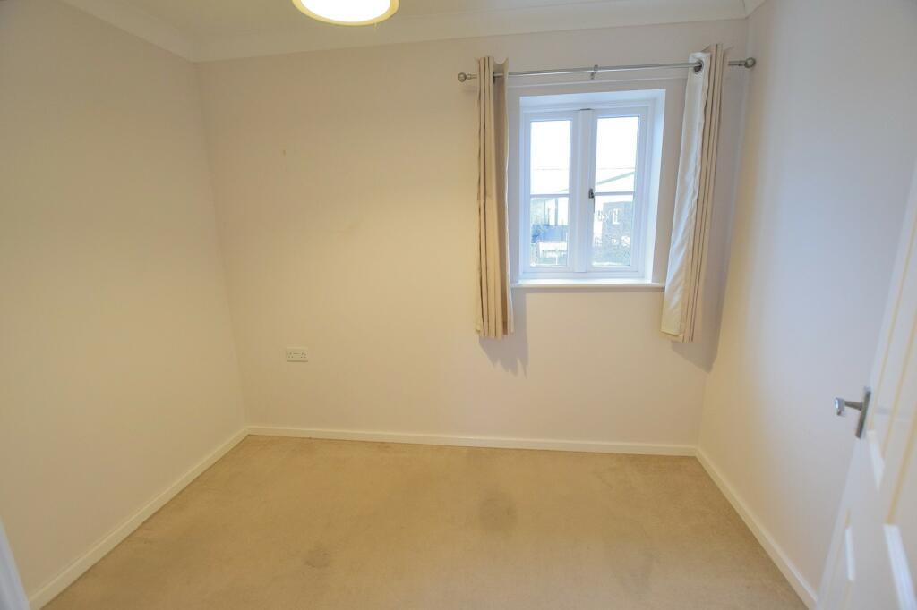 Additional image 7 of Churchill Court, New Milton, Hampshire. BH25 6EL