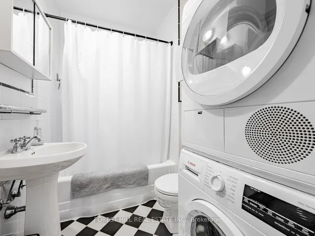 Additional image 16 of 1840 Bathurst St Unit 305