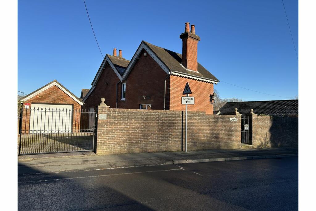 Additional image 32 of Vicarage Lane, Hailsham, BN27