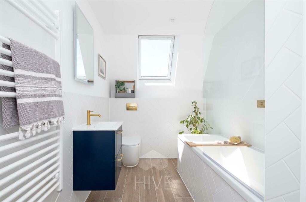 Additional image 19 of West Cliff Gardens, West Cliff, Bournemouth