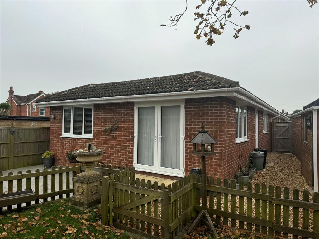 Additional image 11 of Oak Road, New Milton, Hampshire, BH25