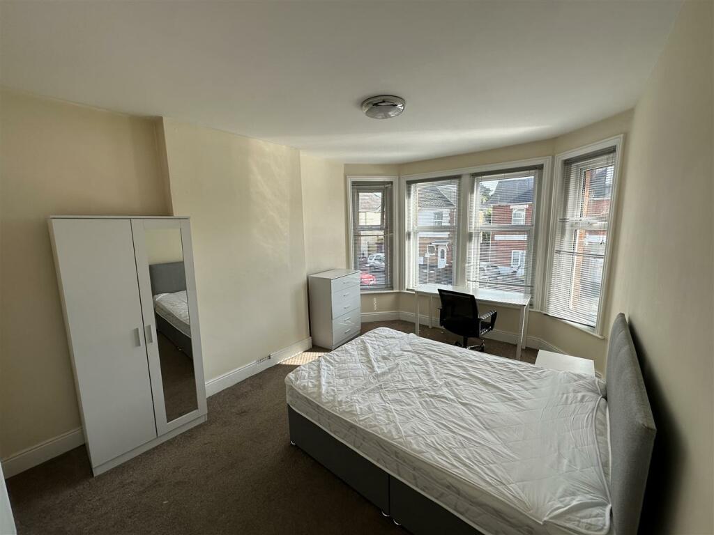 Additional image 20 of LUXURY STUDENT HOUSE Alma Road, Winton