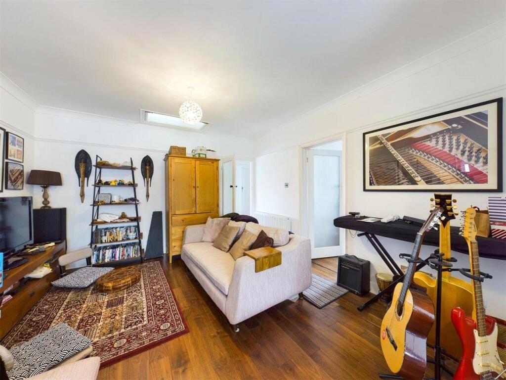 Upper Shoreham Road, Shoreham-by-Sea, West Sussex, BN43