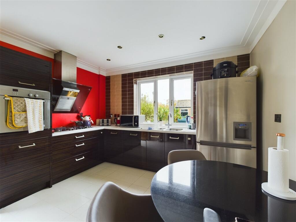 Additional image 5 of George V Avenue, Worthing, BN11