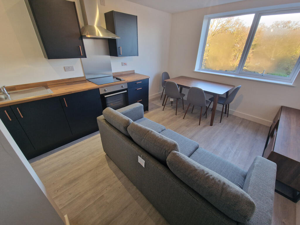 Additional image 9 of Bingley Rd, Bradford, West Yorkshire, BD9