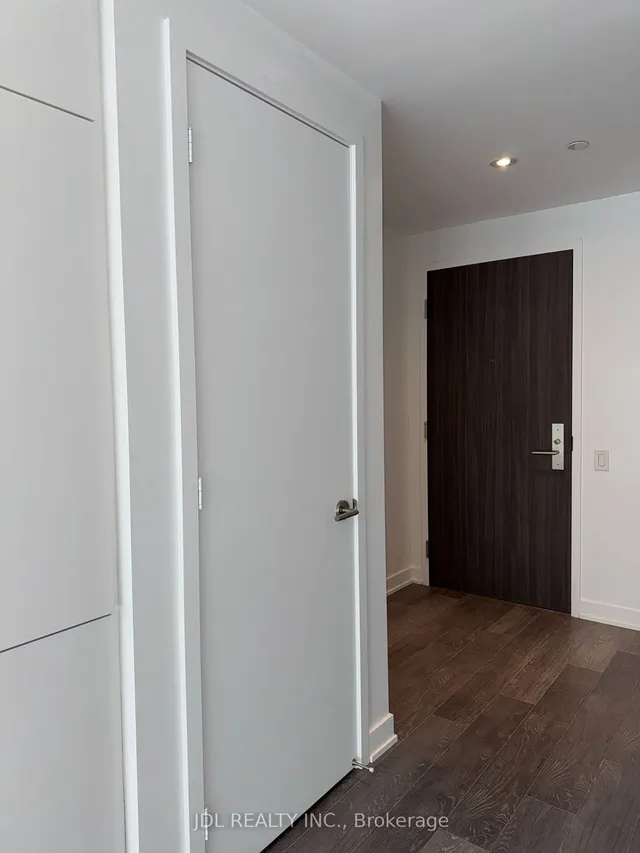 Additional image 18 of 185 Roehampton Ave Unit 1912