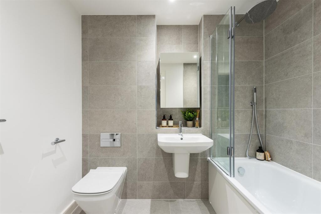 Additional image 4 of Grand Avenue, Hove, East Sussex