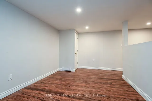 Additional image 34 of 162 Jansen Ave Unit 21