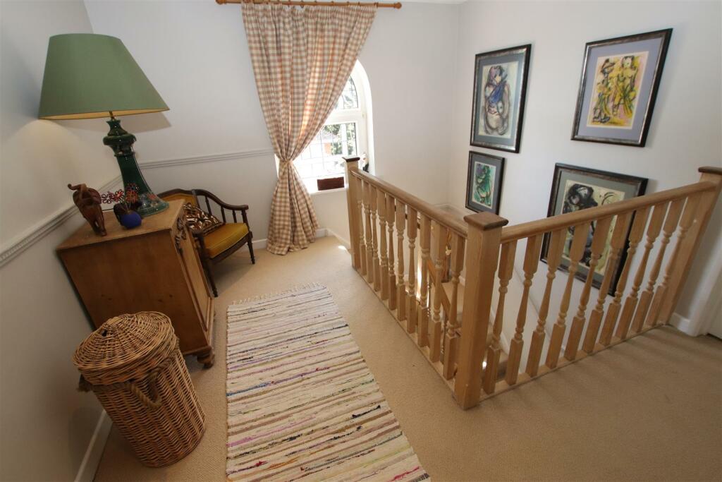 Additional image 12 of Stapehill Road, Wimborne