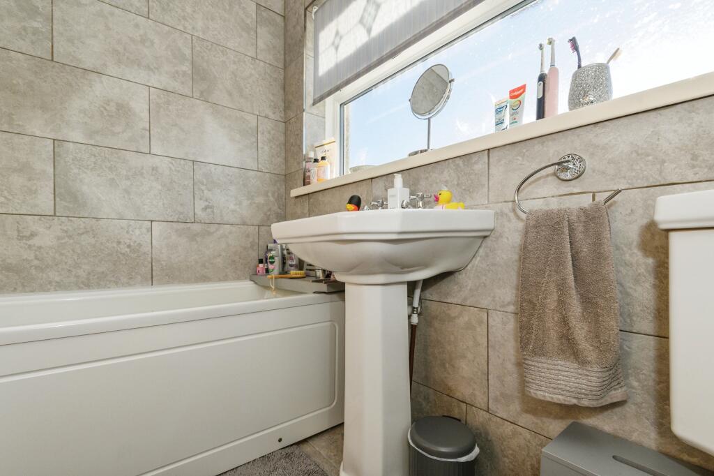 Additional image 15 of Knutsford Grove, Bradford, BD4