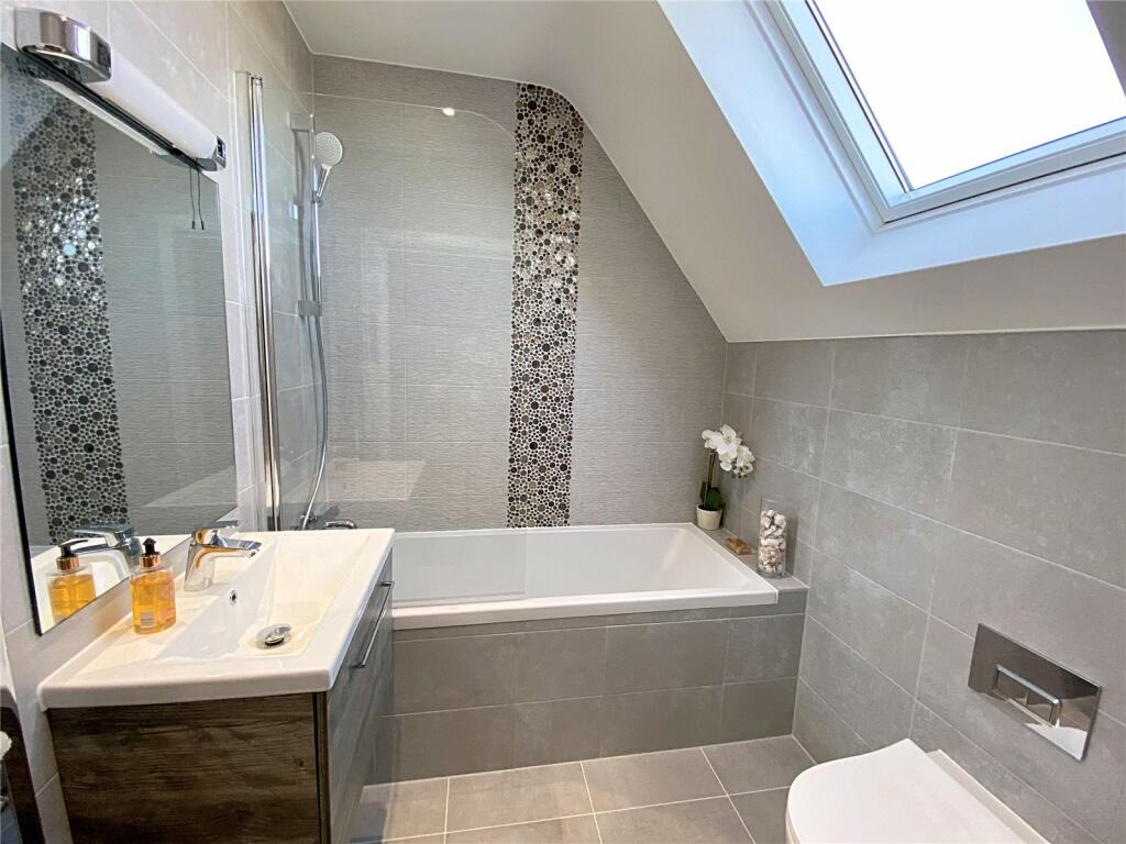 Additional image 10 of Vita Maris, 19-21 Wortley Road, Highcliffe, Dorset, BH23