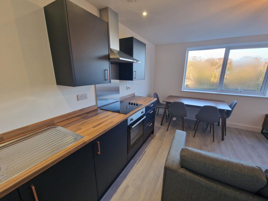 Additional image 4 of Bingley Rd, Bradford, West Yorkshire, BD9