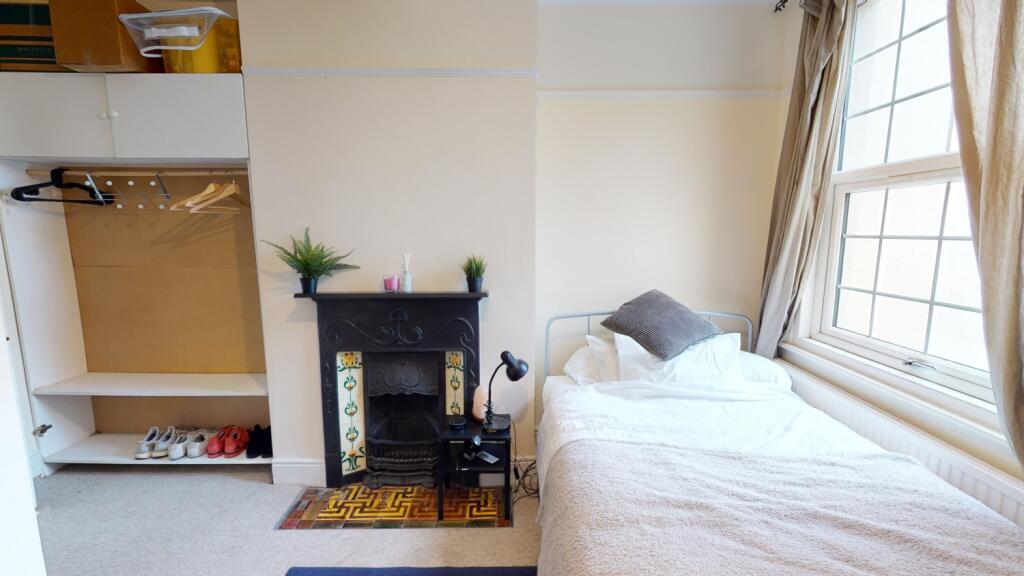 Room 2, Fishponds Road, Fishponds, Bristol, BS16
