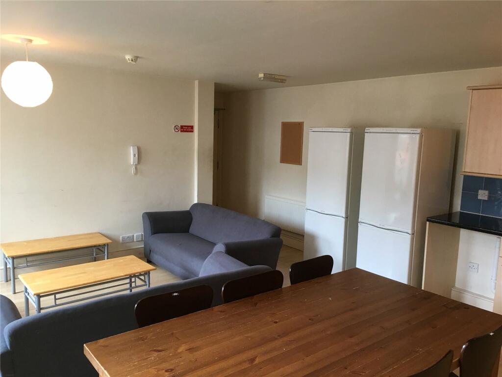 Additional image 4 of Flat B, Cotham Hill Apartments, 3 Hampton Lane (FFF), Cotham, Bristol, BS6