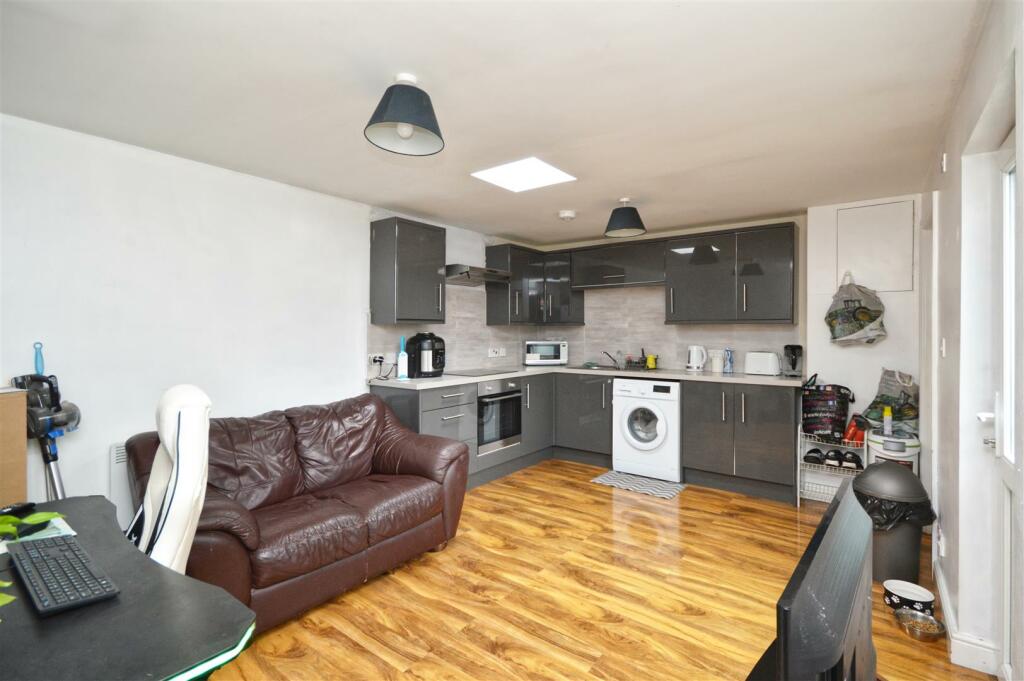 Additional image 11 of Lynde Close, Bristol